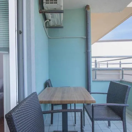 Riva Apartment *