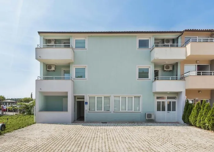 Riva Apartment *