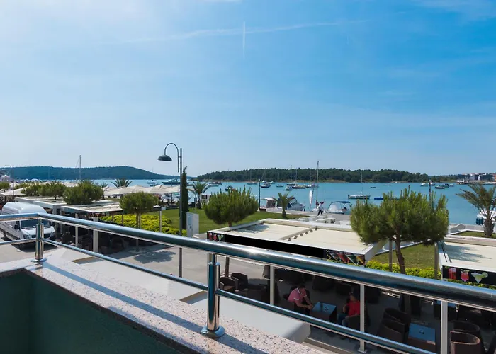 Apartment Riva Medulin