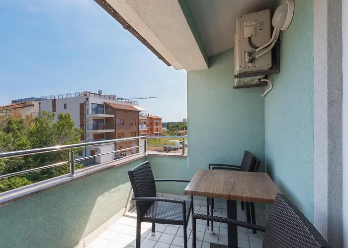Apartment Riva Medulin